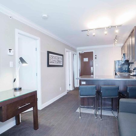 Sandman Signature Prince George Hotel Bagian luar foto