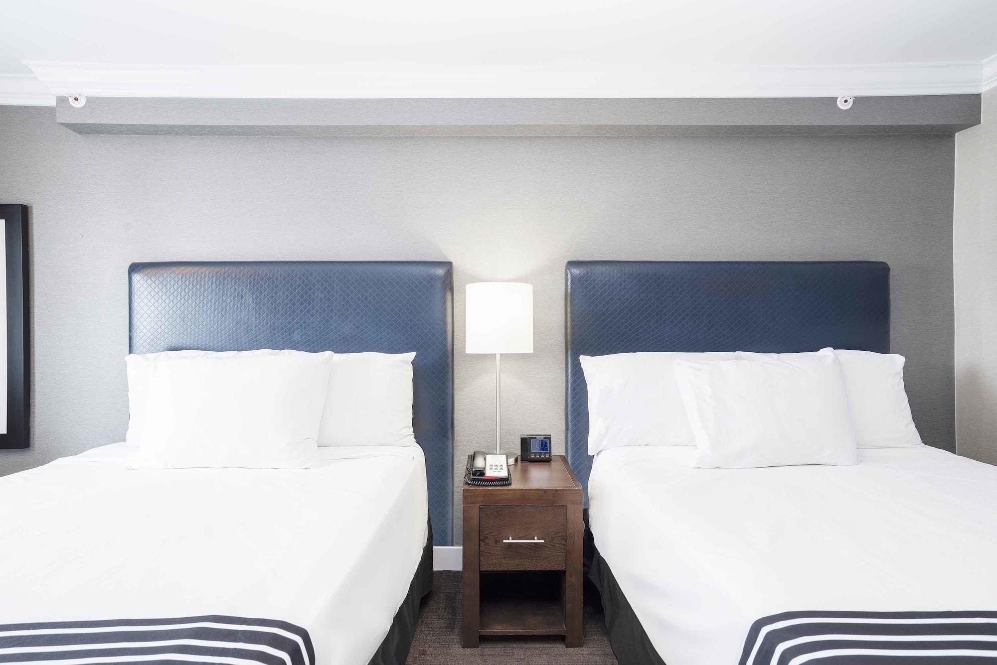 Sandman Signature Prince George Hotel Bagian luar foto