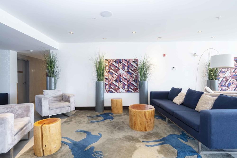 Sandman Signature Prince George Hotel Bagian luar foto