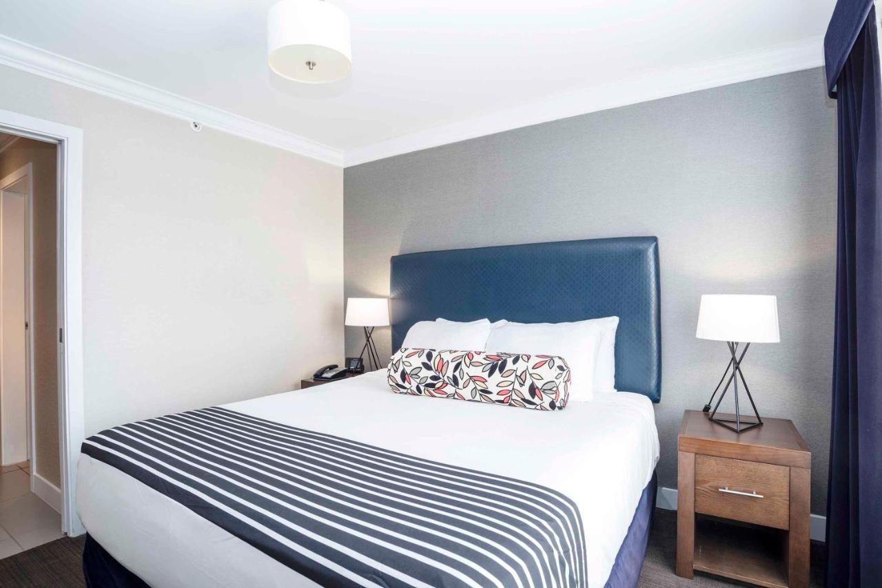 Sandman Signature Prince George Hotel Bagian luar foto