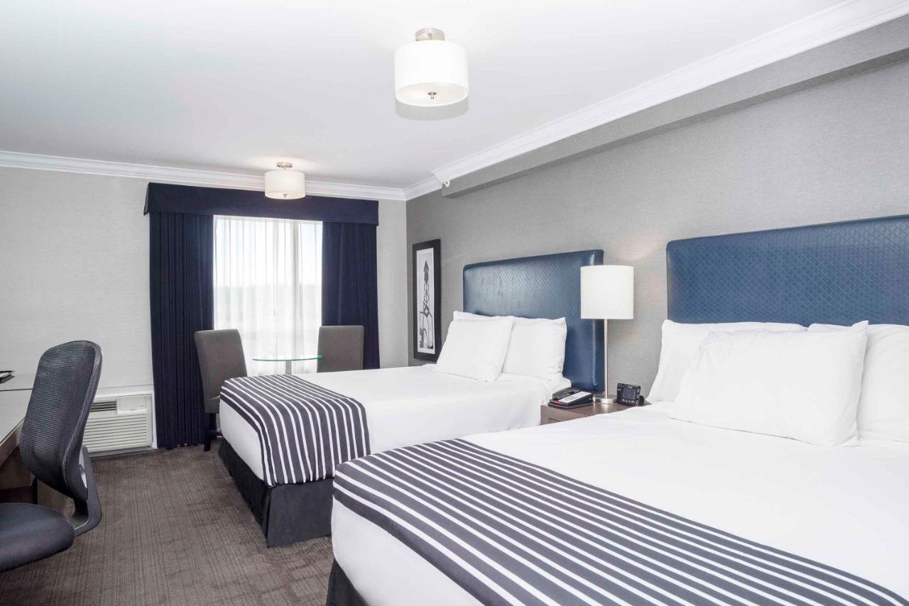 Sandman Signature Prince George Hotel Bagian luar foto