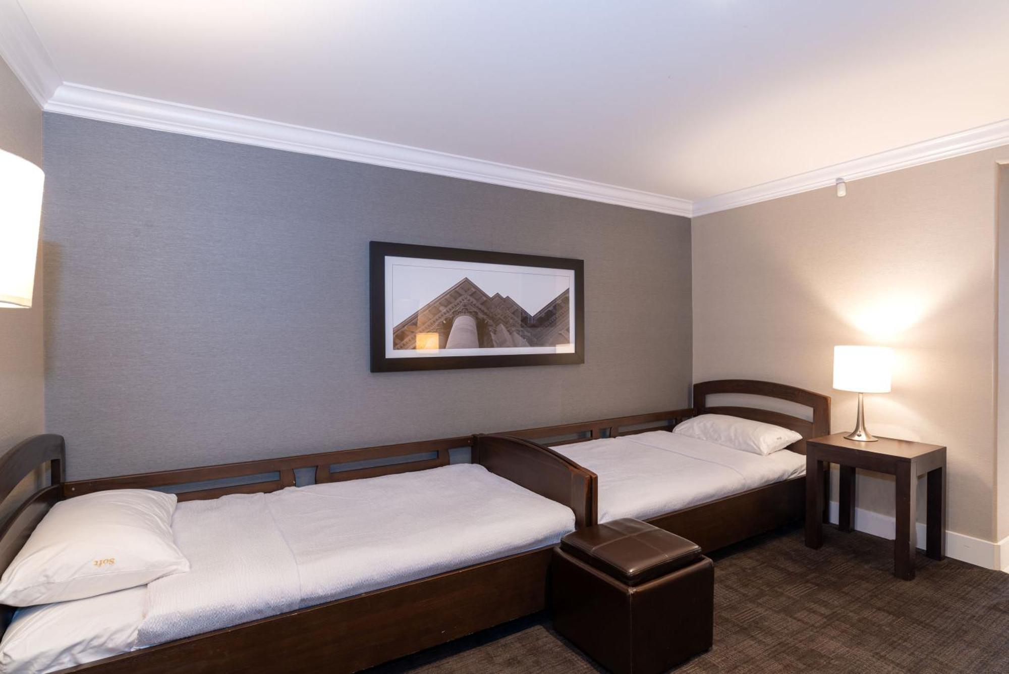 Sandman Signature Prince George Hotel Bagian luar foto