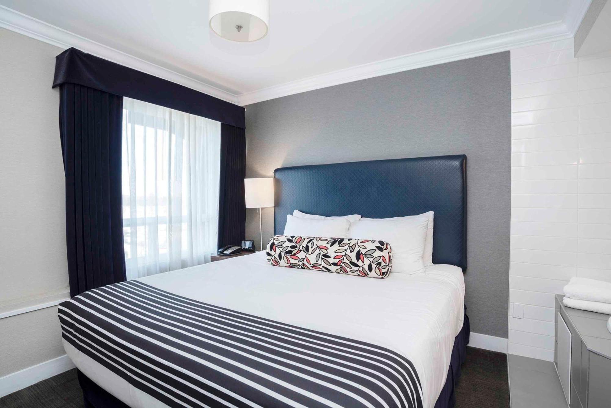 Sandman Signature Prince George Hotel Bagian luar foto