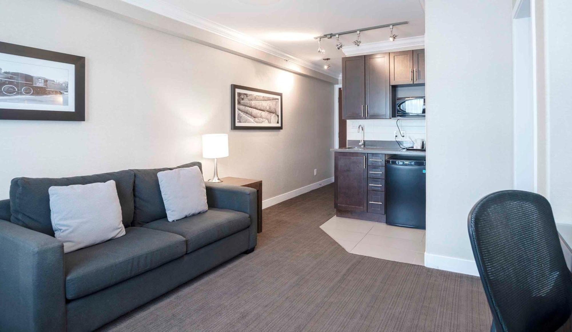 Sandman Signature Prince George Hotel Bagian luar foto